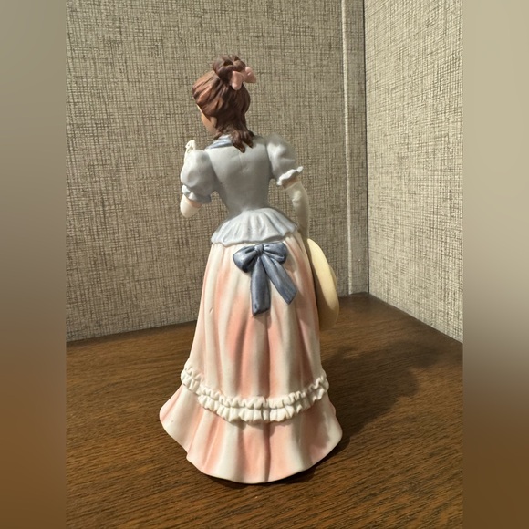 Homco Victorian Lady Figurine 1452 Lady Camille Vintage Porcelain - Picture 3 of 5